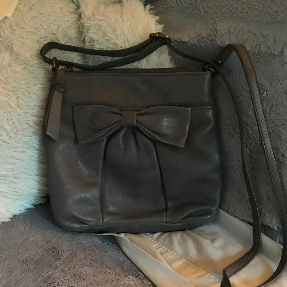 Fiore Bowtie crossbody 100% leather!